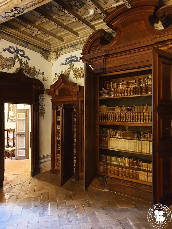 Villa della Porta Bozzolo Casalzuigno biblioteca